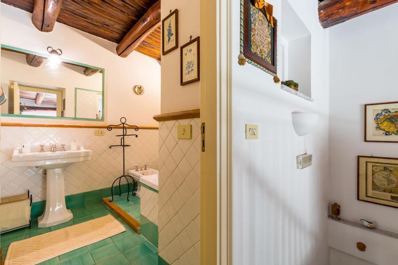 Residenza Capano Charming House By Napoliapartments Buitenkant foto