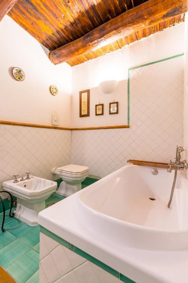 Residenza Capano Charming House By Napoliapartments Buitenkant foto