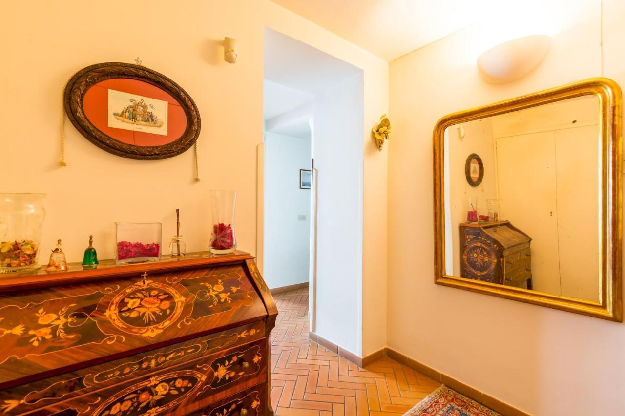 Residenza Capano Charming House By Napoliapartments Buitenkant foto